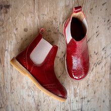  Chelsea Boot - Patent Cranberry / Rosebud
