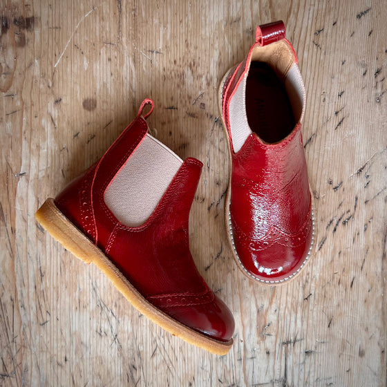 Chelsea Boot - Patent Cranberry / Rosebud