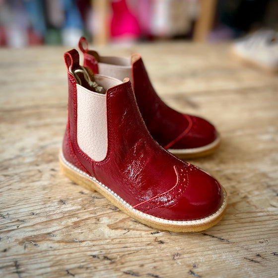 Chelsea Boot - Patent Cranberry / Rosebud