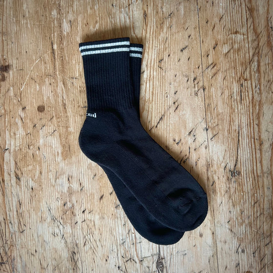 WOMEN'S SPORTS SOCKS - BLACK - 900