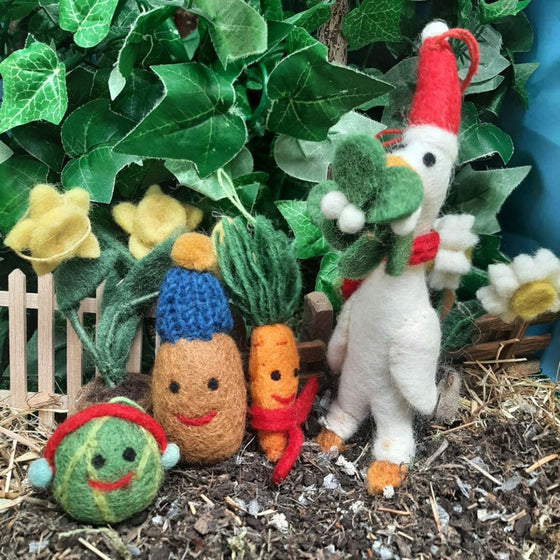 Felt So Good Handmade Felt Winter Veggies Hanging Christmas Decorations Set of 3
