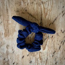  Siena Corduroy scrunchie Navy