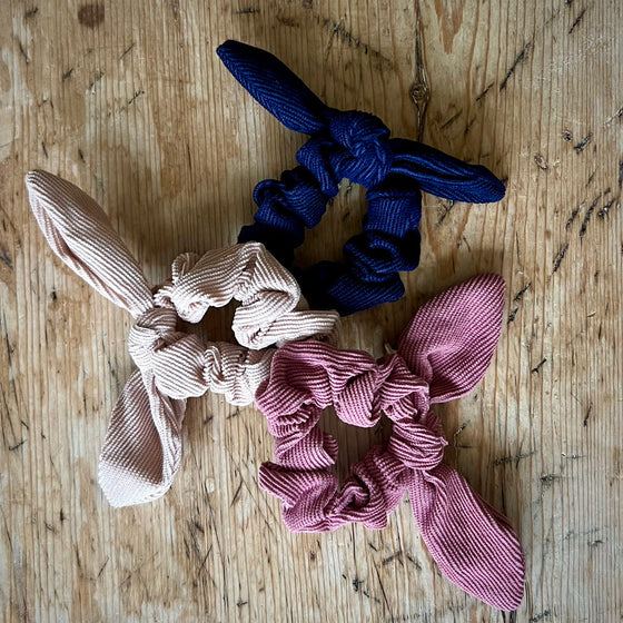 Siena Corduroy scrunchie Oat