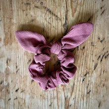  Siena Corduroy scrunchie Vintage Rose