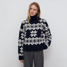  The New Society Neriana Woman Jumper