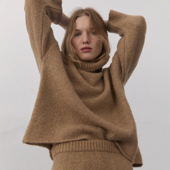 The New Society Ottawa Woman Jumper Suede Camel