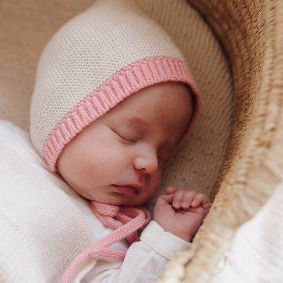 hvid Bonnet Dolly Cream Bubblegum