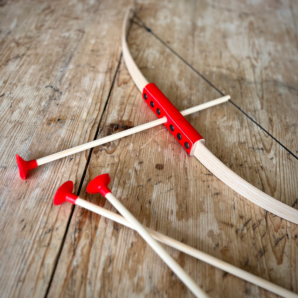 Mini Bow with 3 Arrows – The Little Wooden Peg